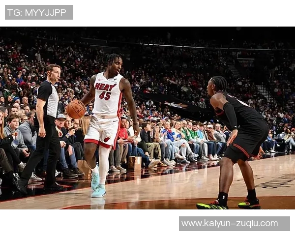 热火20号新星亚库乔尼斯表现出色送出10次助攻并贡献8分2断1帽